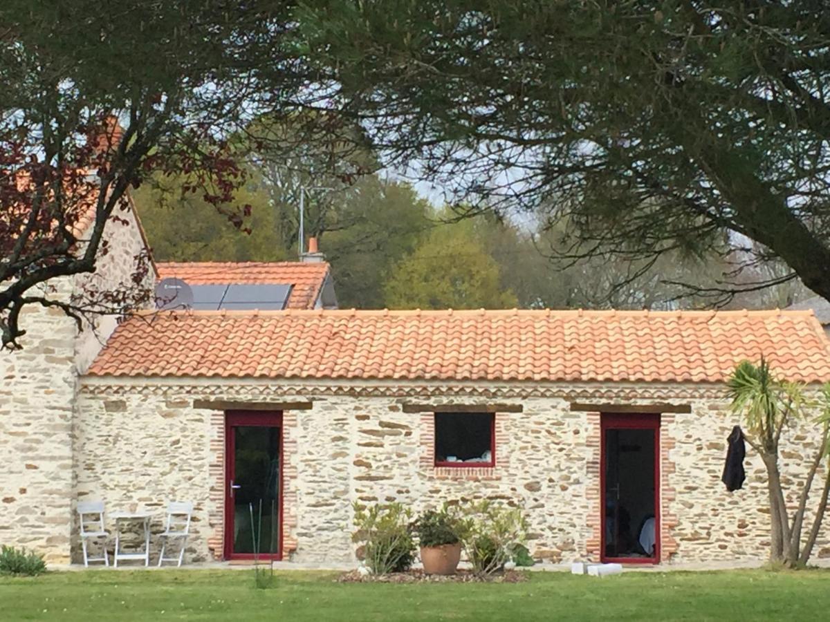 Au Mas Retz De Jade Bed and Breakfast Chauvé Εξωτερικό φωτογραφία